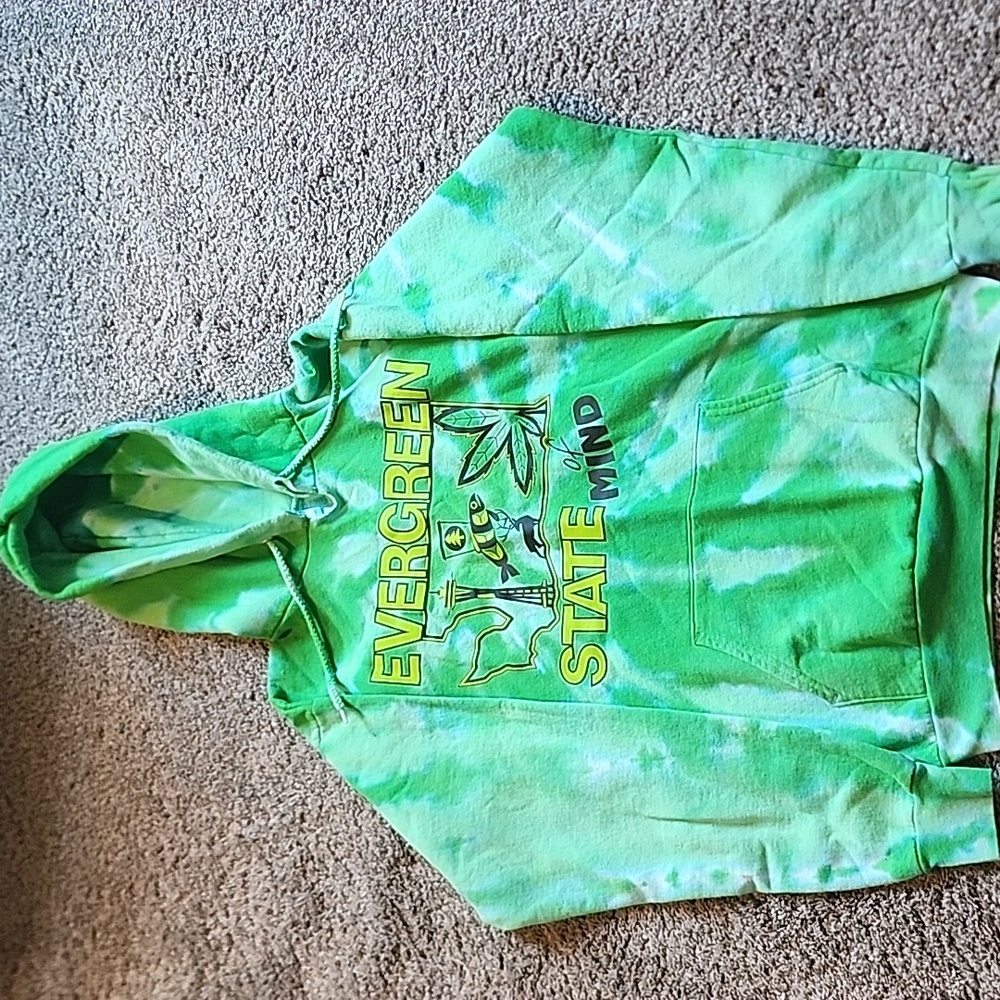 Hooded pullover green S